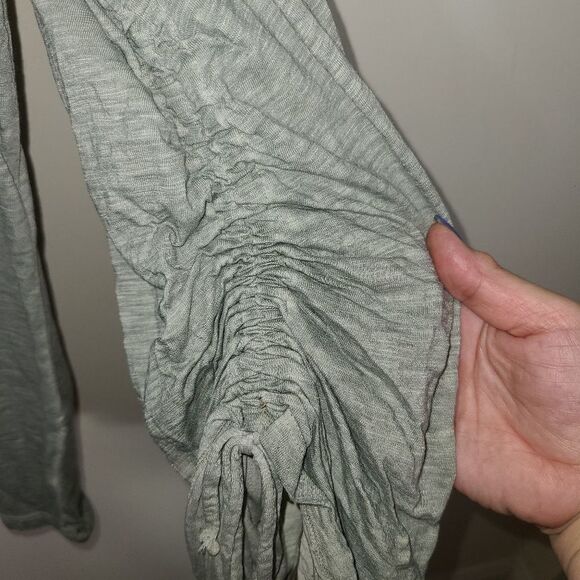 Style & Co. Heathered Green Pull Ruched Sleeve Blouse - Picture 3 of 8